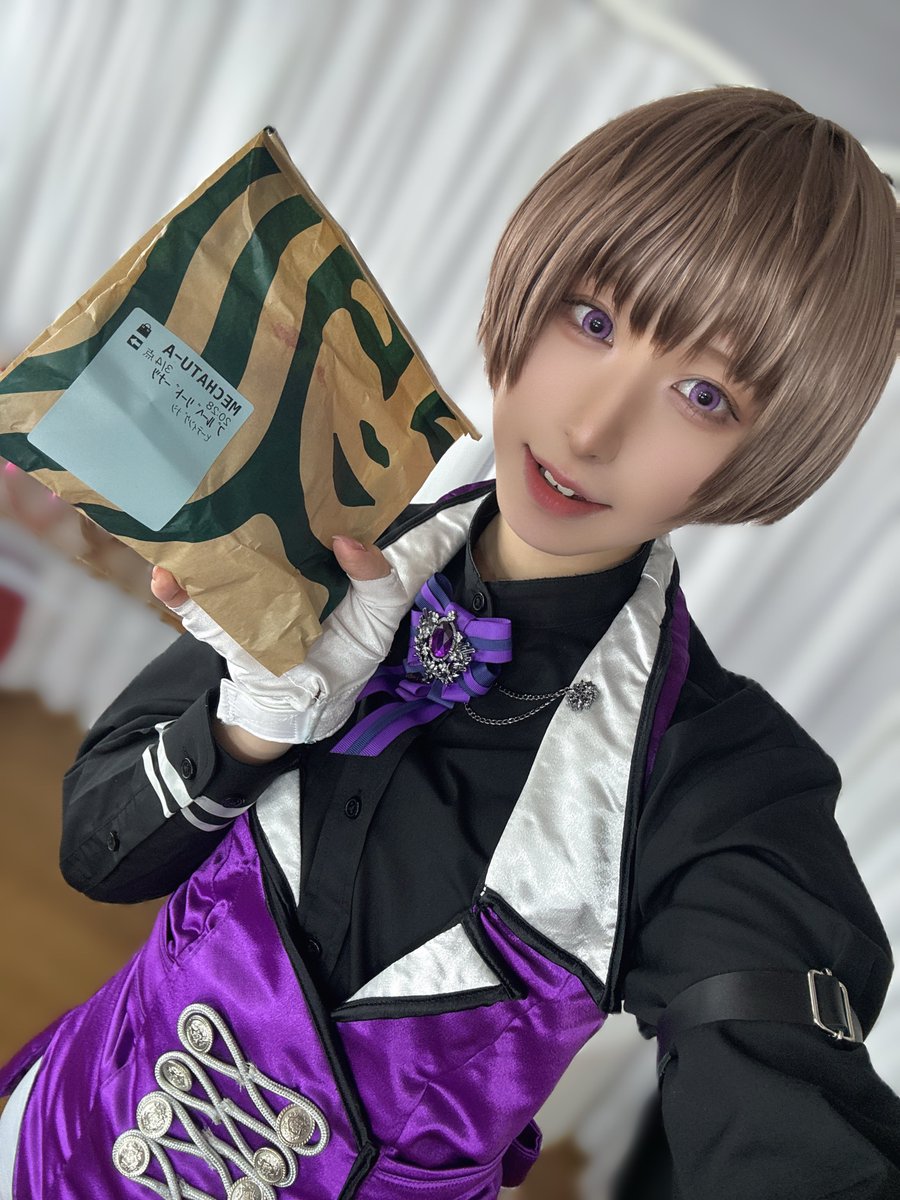 瑛二🤘🏻💜と差し入れで頂いたドーナツ🍩