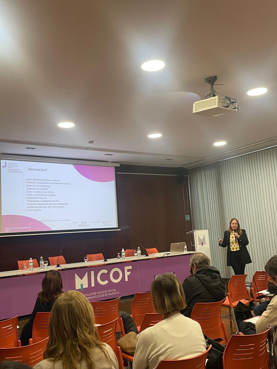 Leire Andraca <a href="/farmaciaandraca/">Farmacia Andraca</a> , farmacéutica comunitaria en Barakaldo y miembro del GT de Salud de la Mujer de SEFAC durante la sesión 'Indicación farmacéutica en síntomas menores relacionados con la #menopausia 
#JIFSEFAC2025 <a href="/micofvlc/">Micofvlc</a>