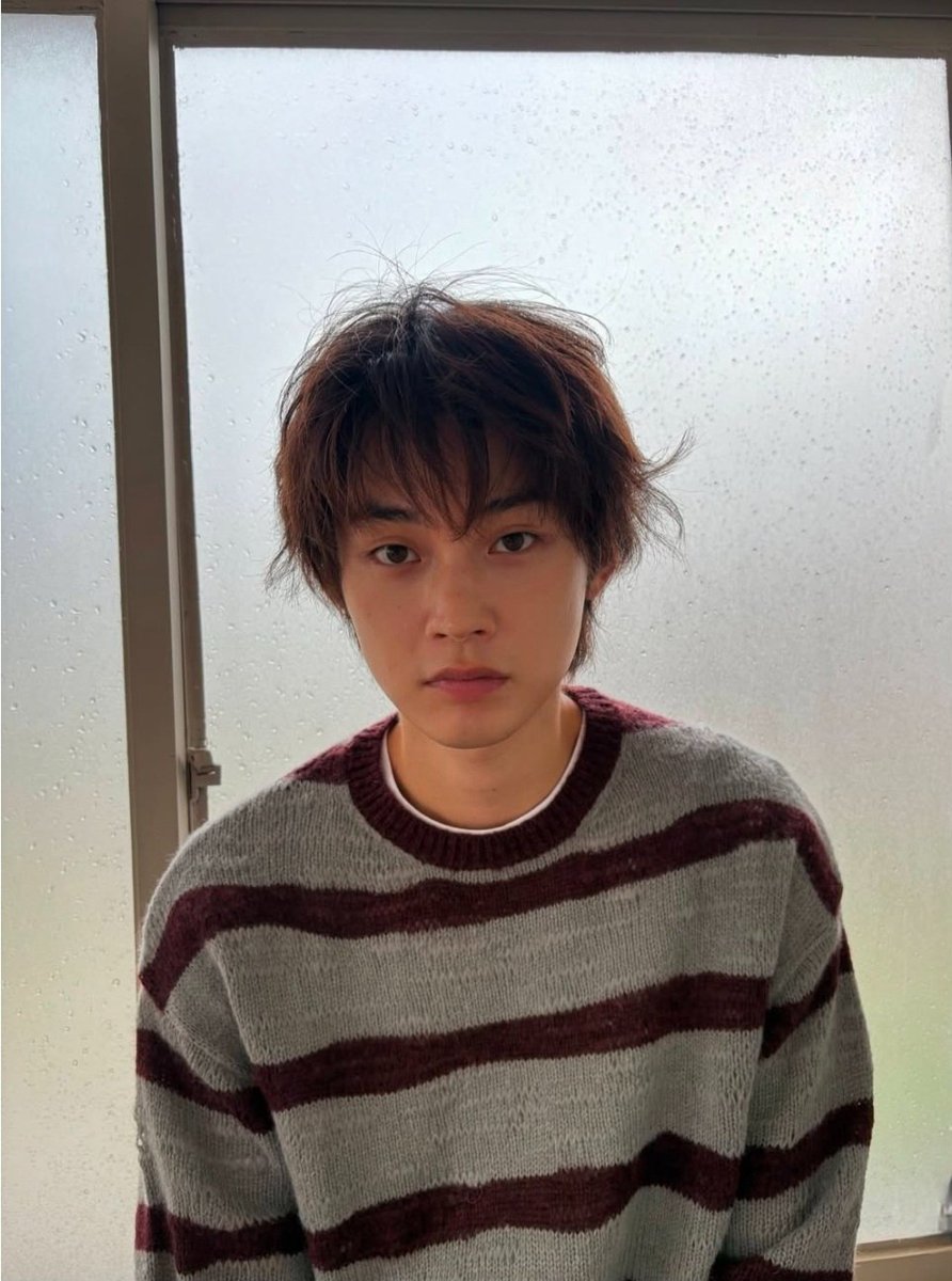 UpdateKBoys's tweet image. Feliz aniversário para o RYE, que hoje completa 30 anos! 🎉

#HAPPYRYEDAY    
#RYE #형표