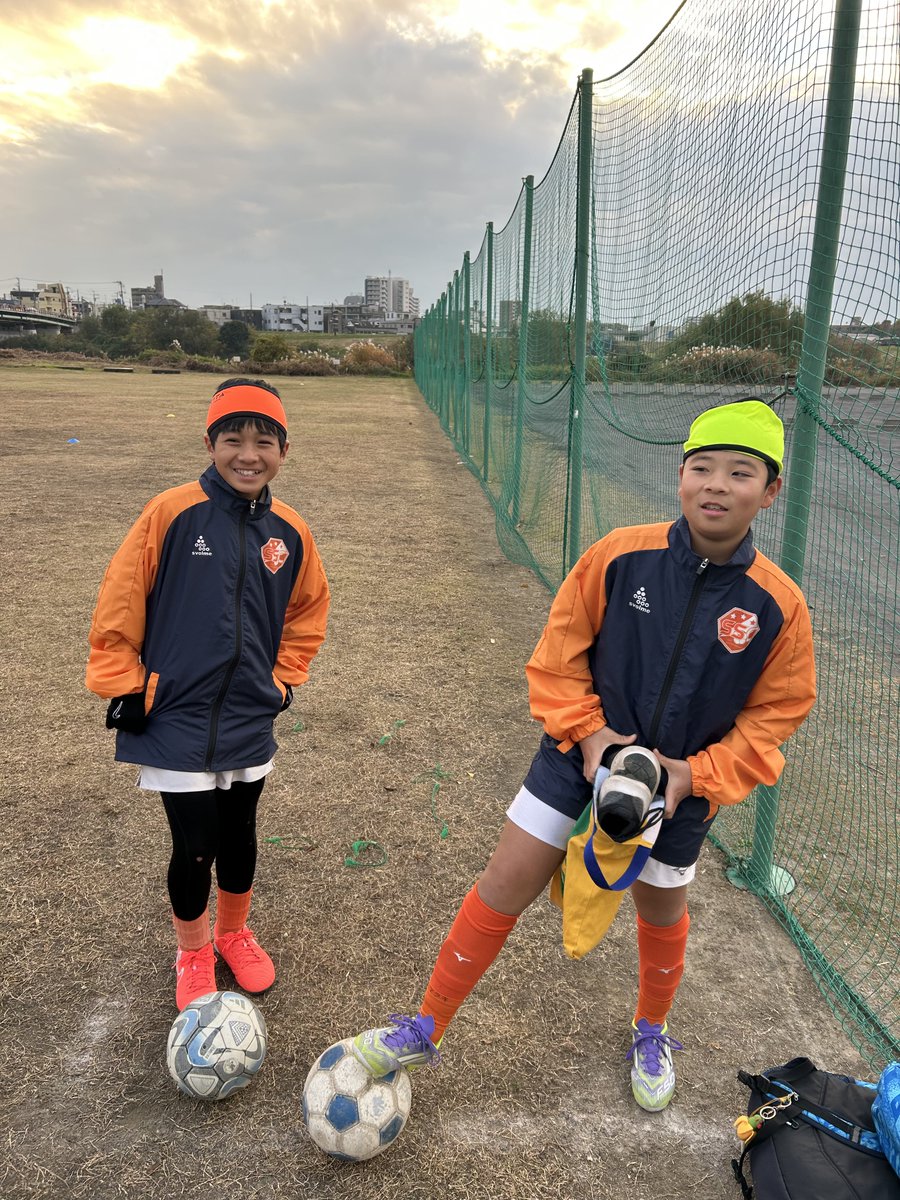 新しいウィンドブレーカー <a href="/svolme_official/">SVOLME</a> 

ビブスを頭に
#エコロジカルアプローチ