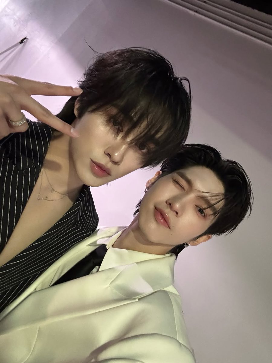 aoutnbknr_chile's tweet image. Actualización de Aou en Ig-💛🫰🏻
#GMM2026
#BillionaireBiker
#HighAndLowBornToBeHigh