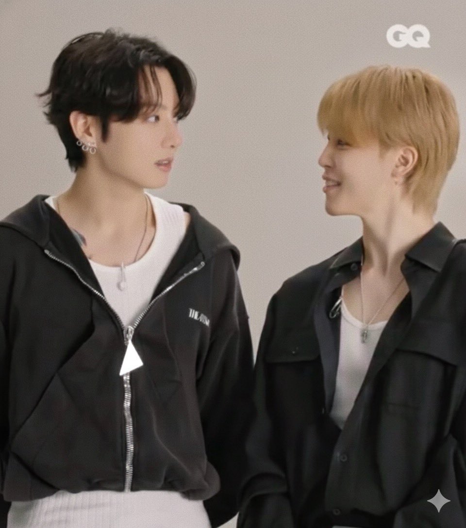 flterkkoo's tweet image. their size different is size differencing extra hard here