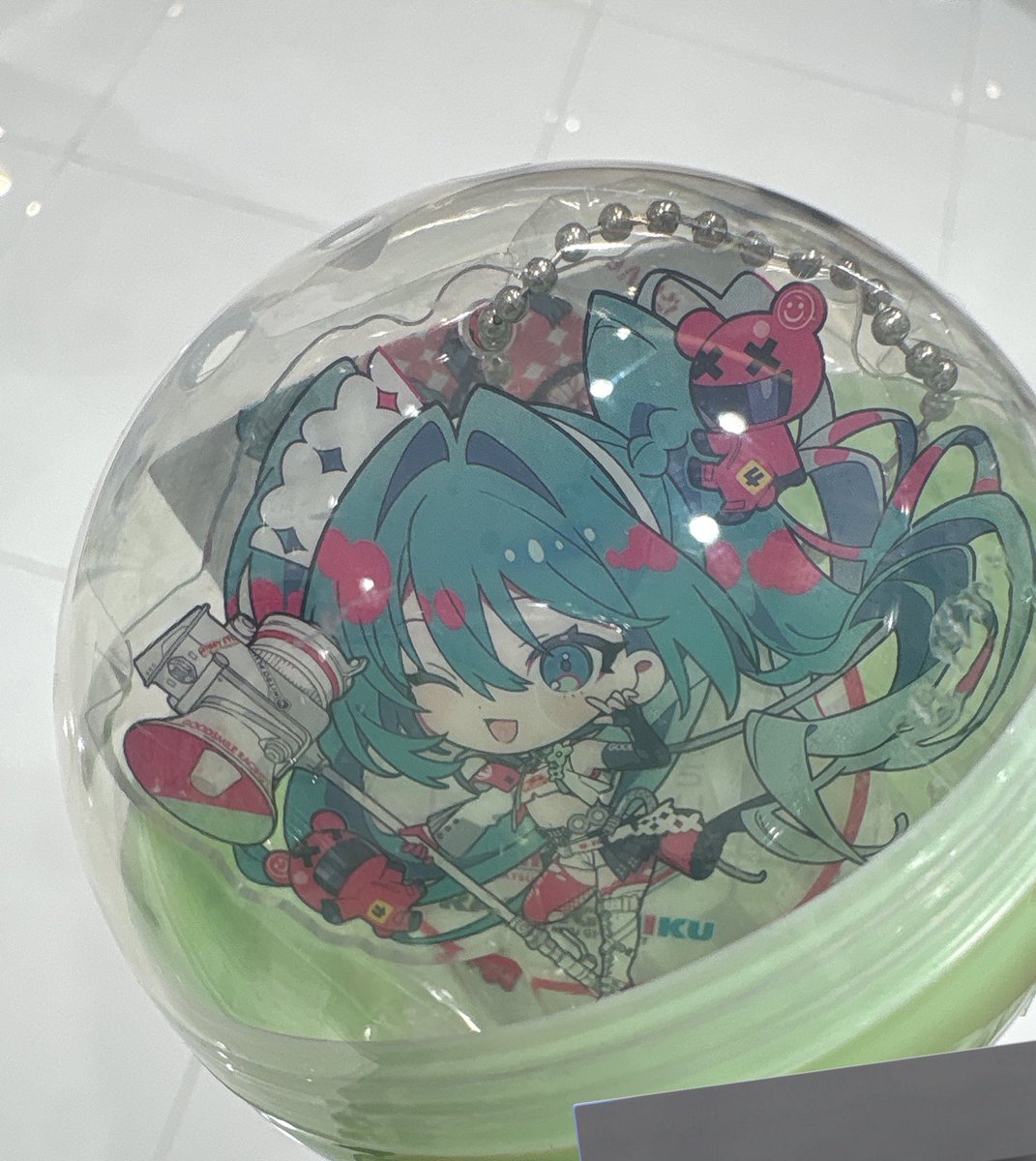 harami__auz's tweet photo. 【交換】 レーシングミク アクリルキーチェーン2025Ver.

譲 : 2025 left side ver.

求 : 2025 セパンver.

郵送希望です。
条件が合う方おりましたらお願いいたします。 https://t.co/rY71J1SnV8