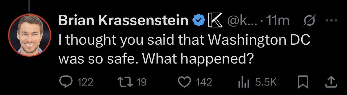 0HOUR1__'s tweet image. I would not want to be him and run into a soldier this weekend.

I dont think it will end in a handshake.