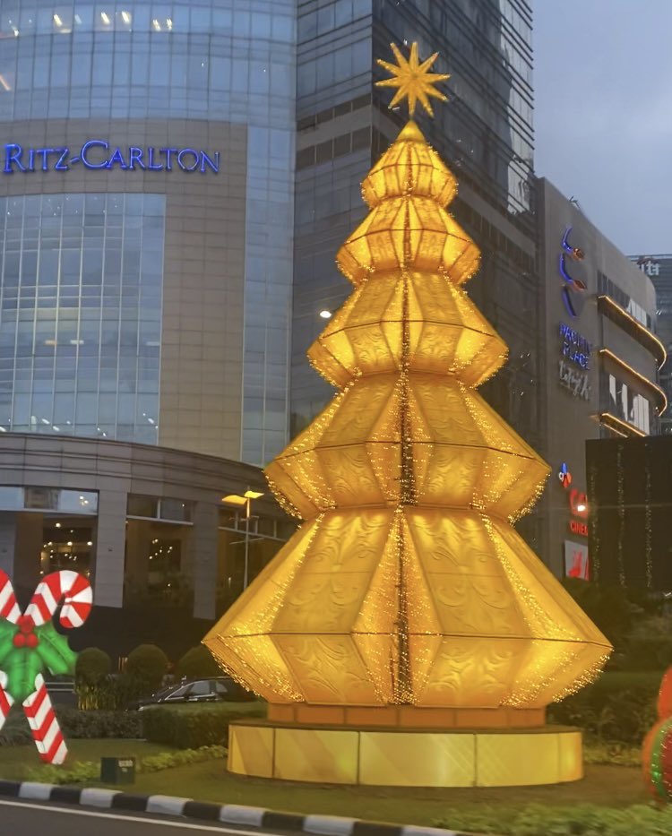 𝜗𝜚 tweet media