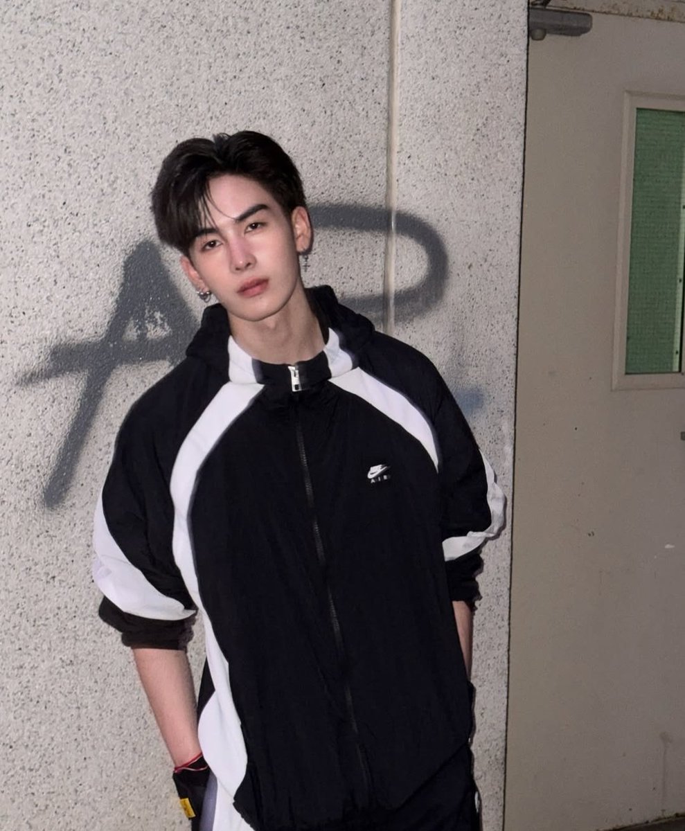 ׂׂ𑣲 tweet media
