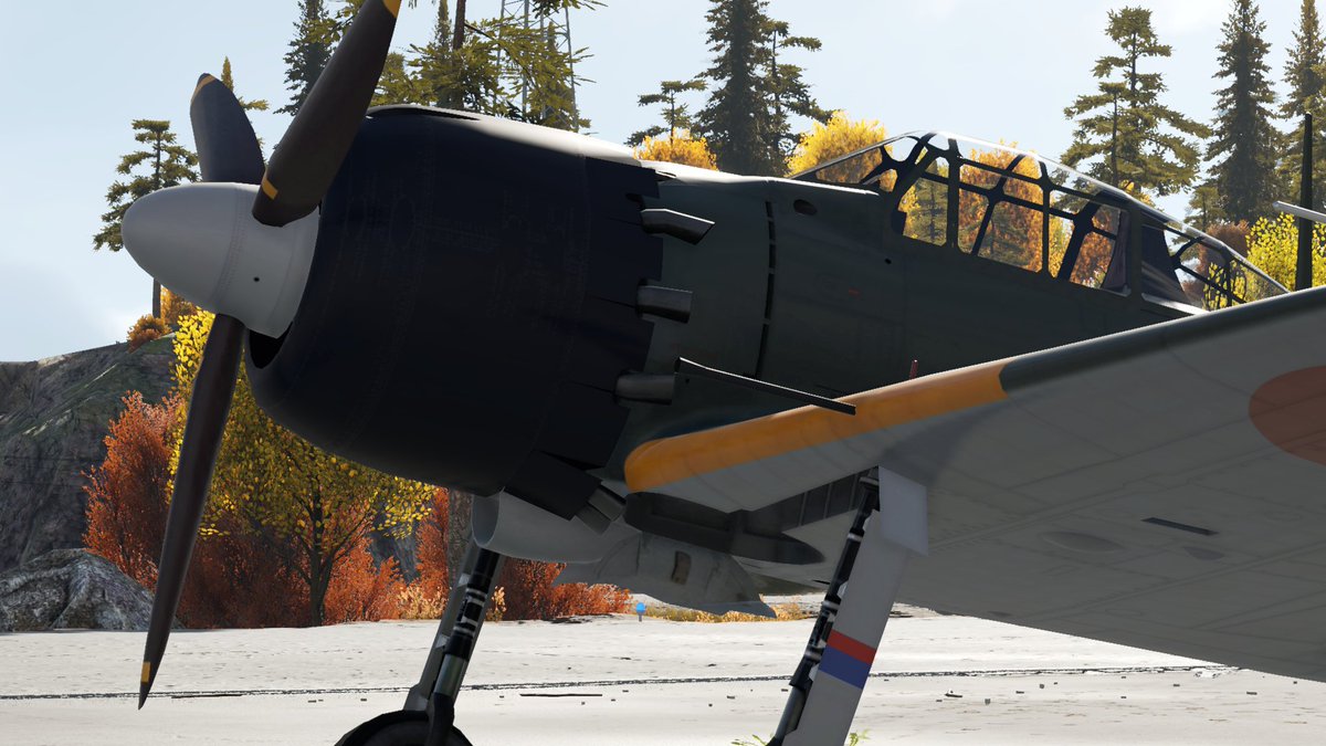 zero2152c's tweet image. プロペラは茶褐色・スピナーは無塗装
この五二型はアメリカ軍のカラー映像に写っているので、それを参考にしてみました。胴体の斜め帯と尾翼の部隊符号が黄色である事もこの映像から判断できます。