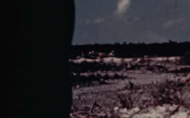 zero2152c's tweet image. プロペラは茶褐色・スピナーは無塗装
この五二型はアメリカ軍のカラー映像に写っているので、それを参考にしてみました。胴体の斜め帯と尾翼の部隊符号が黄色である事もこの映像から判断できます。