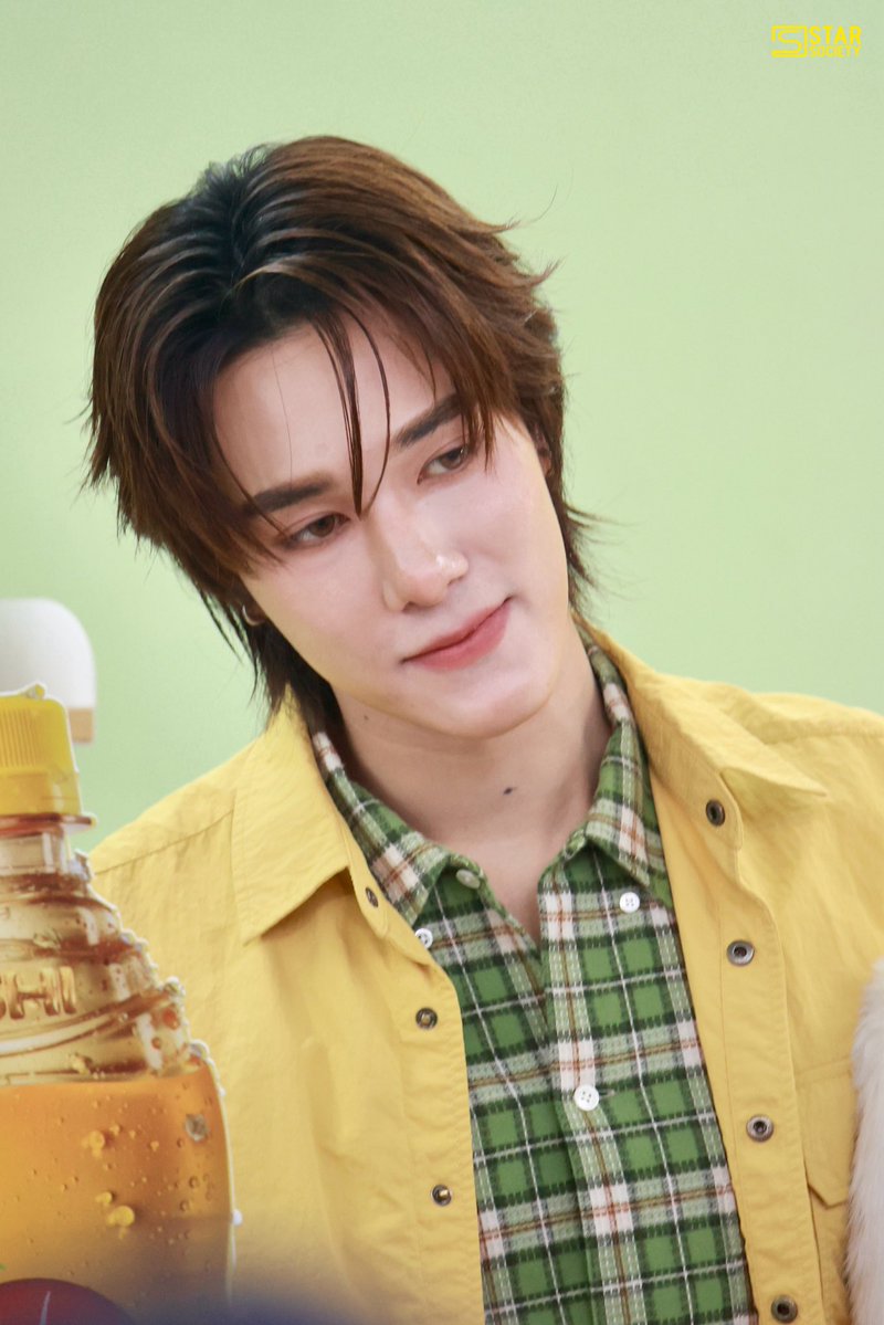 STARSOCIETY_TH's tweet image. “นานิ หิรัญกฤษฎิ์” ร่วมงานเปิดตัวแคมเปญ ‘รู้สึกดี ทุก TEA ที่เข้าแอปโออิชิคลับ’ ภายใต้ คอนเซปต์ “เปิดบ้าน โออิชิ เนโกะ” 

OishiClub GFSN 

#OishiClubxSkyNani 
#hirunkit_
#รู้สึกดีทุกTeaที่เข้าแอปโออิชิคลับ
#OishiClub #OishiGreenTea