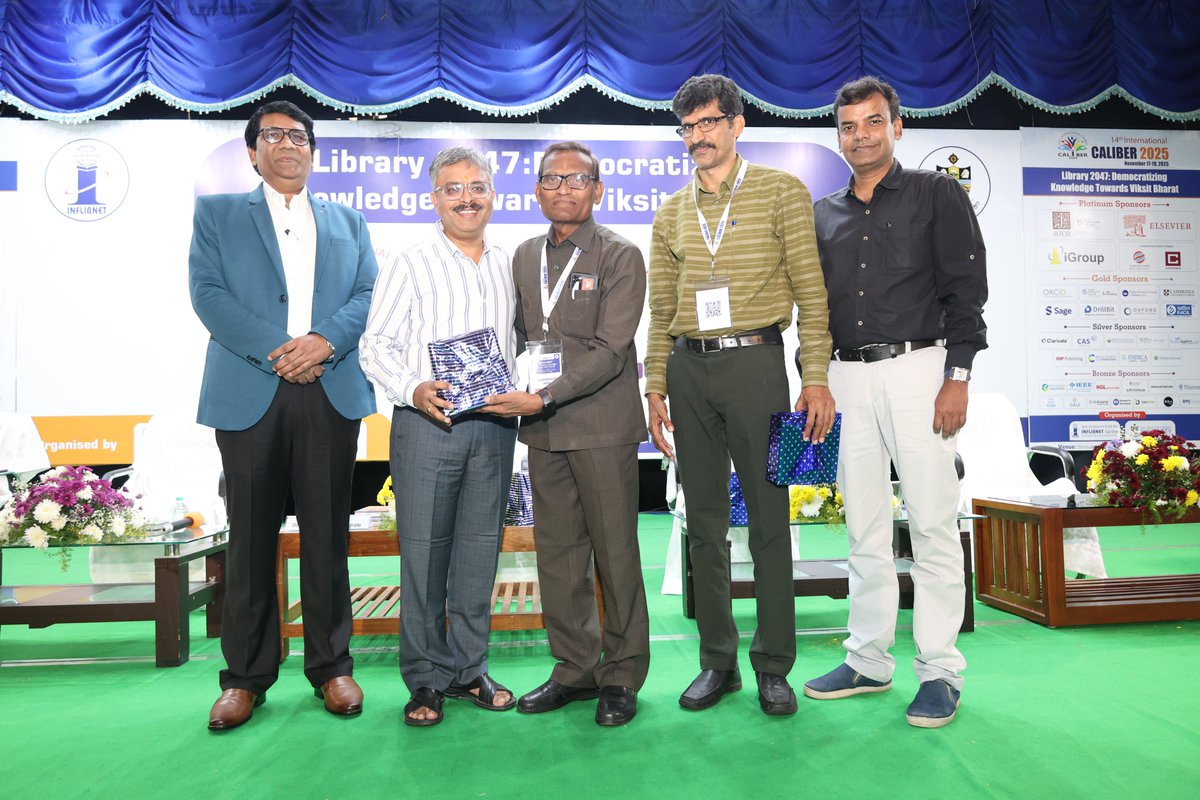 INFLIBNET's tweet image. Glimpses from the Day 3 Technical Session at CALIBER 2025! Expert insights were shared by Prof. Aditya Tripathi (BHU) &amp;amp; Prof. S. Srinivasaragavan (Bharathidasan Univ.) contributing to &quot;Library 2047.&quot; 📚

#CALIBER2025 #TechnicalSession #LibraryResearch #ViksitBharat