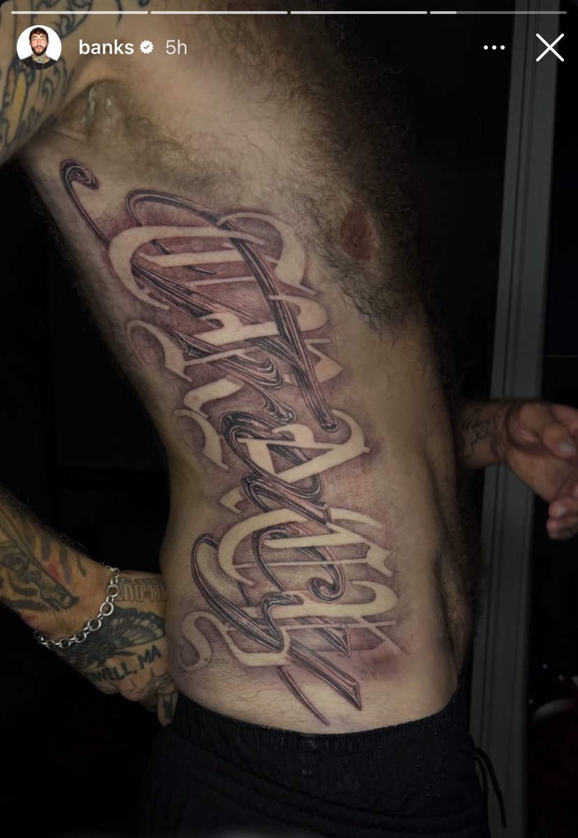 MLGelon's tweet image. Faze Banks is built like a GTA hillbilly.