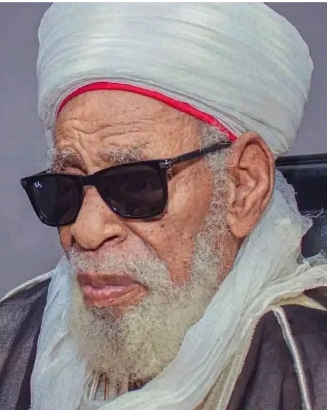 PharmDas's tweet image. Inna Lillahi Wainna Ilaihi Rajiun (Indeed We are from God &amp;amp; to God is our Return)
The death has been announced of our legendary Scholar and Guide in Islamic  Knowledge Practice &amp;amp; way of life: Sautul Islam Shaikh Tahir Usman Bauchi today 6th Jumada Akhir 1447 27/11/25
@NSCIAng 1/2