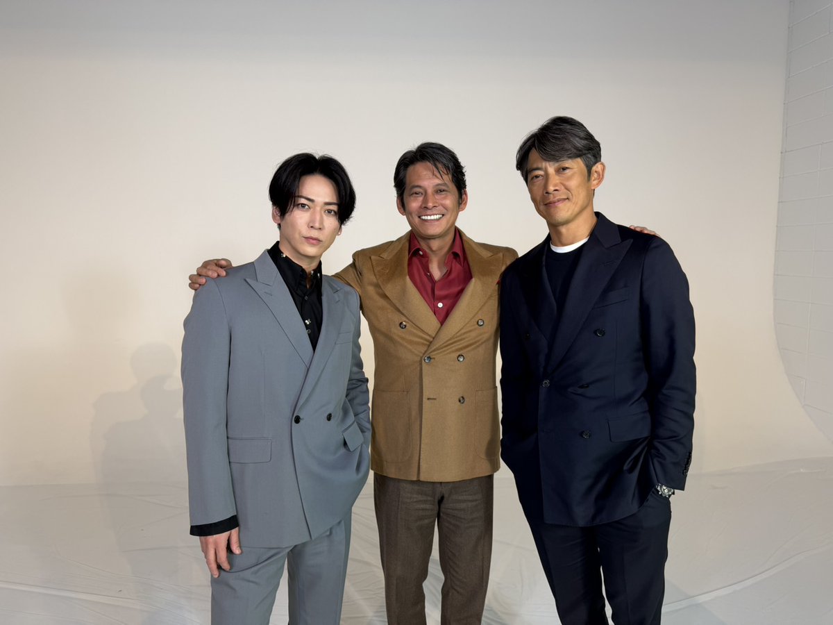 suikoden_drama's tweet photo. ◢◤ #ドラマ水滸伝 取材日📸

本日は宋江役 #織田裕二 さん、晁蓋役 #反町隆史 さん、林冲役 #亀梨和也 さんの取材日でした！

本作の見どころや撮影時のエピソードなど
たっぷりお話しいただきました！

今後の解禁情報もお楽しみに✦

WOWOW × Lemino｜2026/2/15(日)スタート https://t.co/rRjKXdocaP