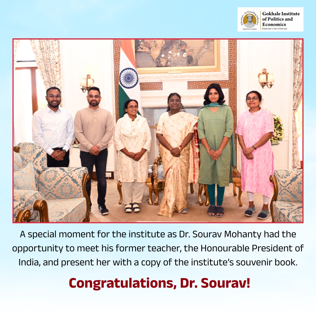 gipe_official's tweet image. A special moment for the institute as Dr. Sourav Mohanty had the opportunity to meet his former teacher, the Honourable President of India, and present her with a copy of the institute’s souvenir book. Congratulations, Dr. Sourav!

#presidentofindia #droupadimurmu #souravmohanty