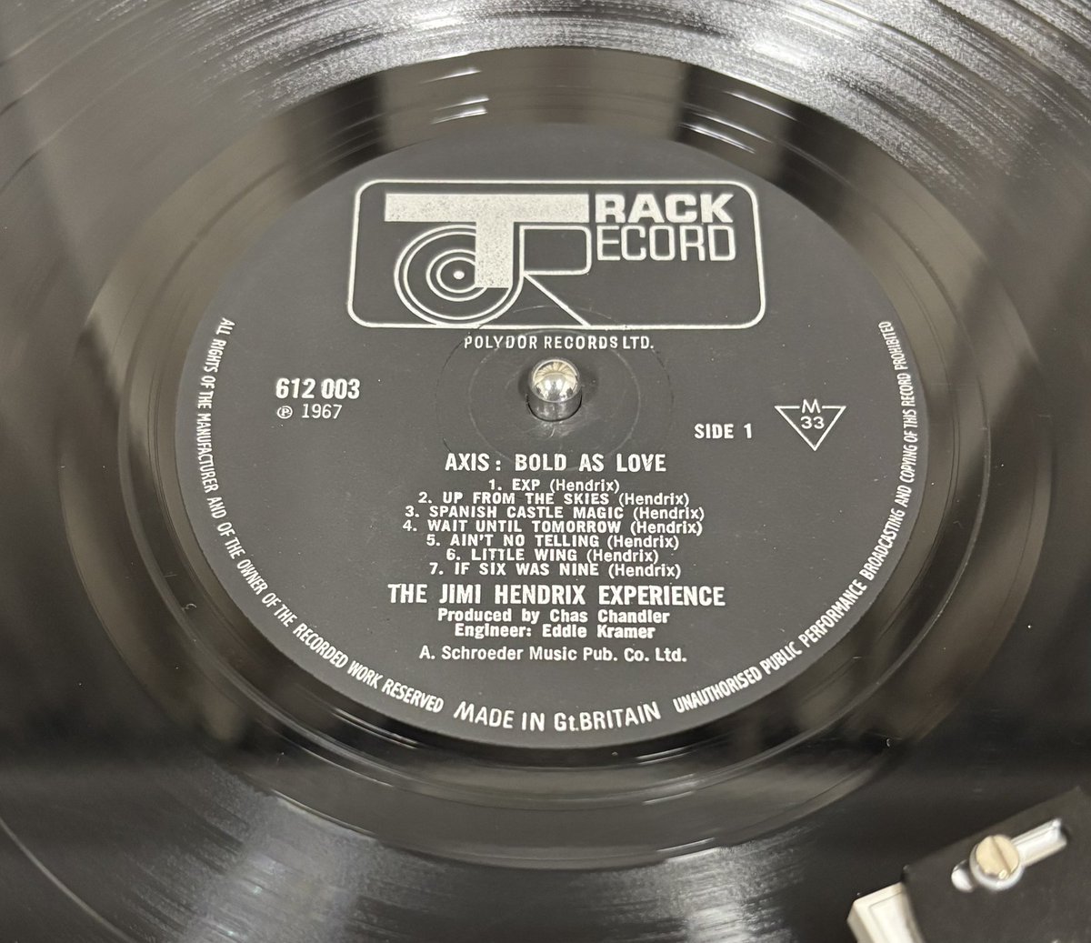 NISHIta1170104's tweet image. 🙇
本日の締めは
Jimi Hendrix Experience『Axis: Bold As Love』UK盤1967年mono、UK盤1967年stereo、UK盤1973年stereo
A-1の&quot;EXP&quot;はstereoとmonoでテイクが違うけどどっちもカッコイイ😊
&quot;Little Wing&quot;はmonoかな👍

NAGAOKA MP-MONO 0.7mil MP700
#analog #rock #jazz #レコード #オーディオ #audio