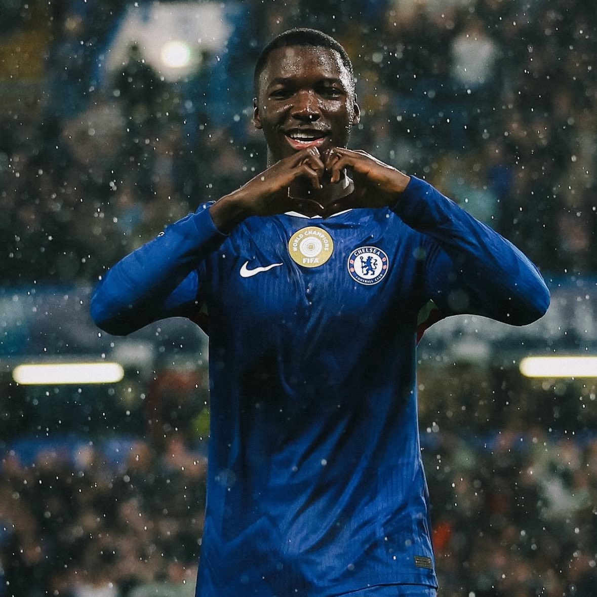 FabrizioRomano's tweet image. 🚨 Declan Rice: “I voted Moisés Caicedo in my PFA Team of the Year”. 🗳️

“It’s gonna be an exciting battle between me and Caicedo, I will be ready!”.

“I have a lot of respect for Moises. There is so much comparison between us, but we are playing different positions”, told CBS.