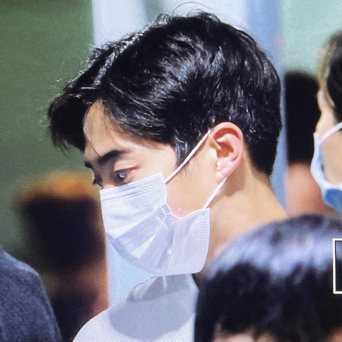 divv_e's tweet image. 하.... 개쳐잘생김