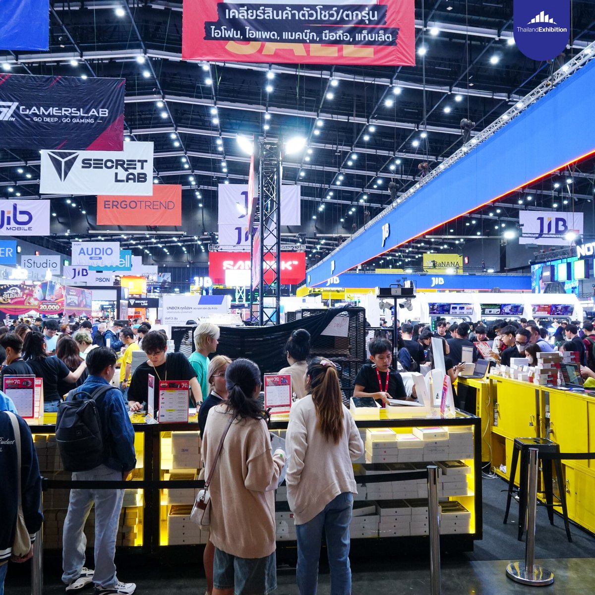 ThailandExhibit's tweet image. Commart Unbox 2025 จะจัดขึ้นระหว่างวันที่ 27–30 พฤศจิกายน 2568 ณ ไบเทค บางนา กรุงเทพฯ งานมหกรรมสินค้าไอทีส่งท้ายปีที่ทุกคนรอคอย ภายใต้แนวคิด “Unbox” ที่ไม่ใช่เพียงการเคลียร์สต็อก แต่เป็นการเปิดกล่องเทคโนโลยีใหม่ล่าสุดให้ผู้บริโภคได้สัมผัสก่อนใคร 

#Thailandexhibition #bitec #comm