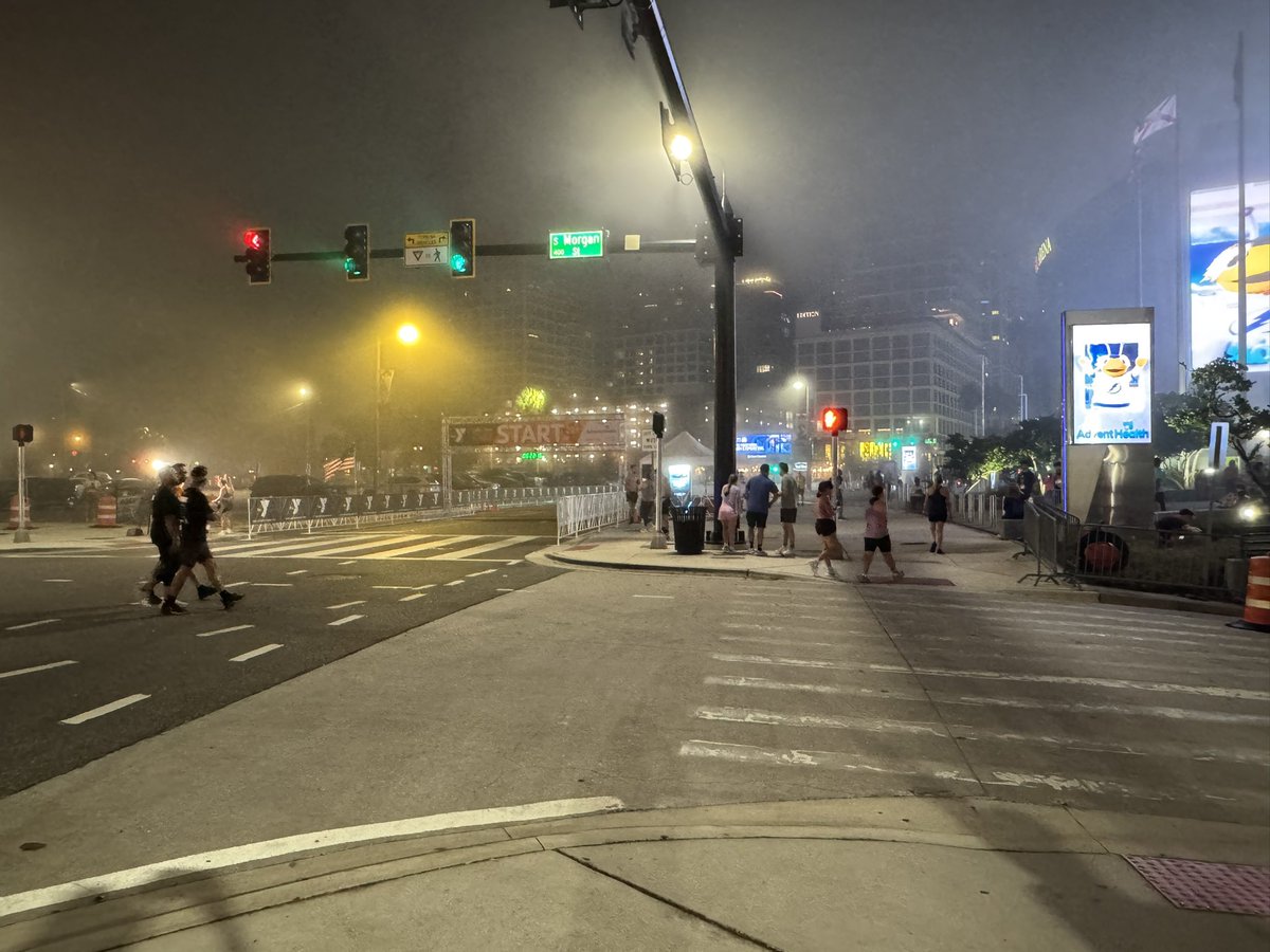 Y2KPoPKulture's tweet image. It’s gobble wobble time!!!!! 🏃🏼‍♀️ 👟 🦃