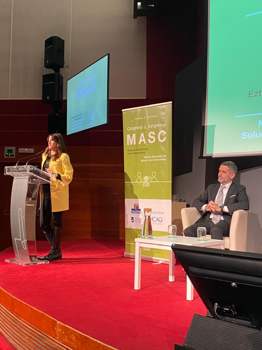 Inauguración de las jornadas MASC por parte de <a href="/aechevarrieta/">anton echevarrieta</a> y <a href="/metxebarria_vg/">Maider Etxebarria</a>