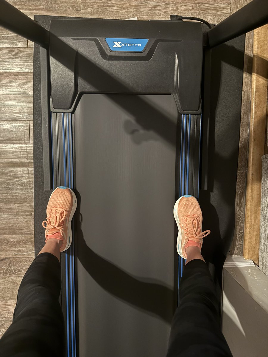 amandasolimando's tweet image. Thanksgiving treadmill run. Watching The West Wing Thanksgiving episodes and listening to Hamilton