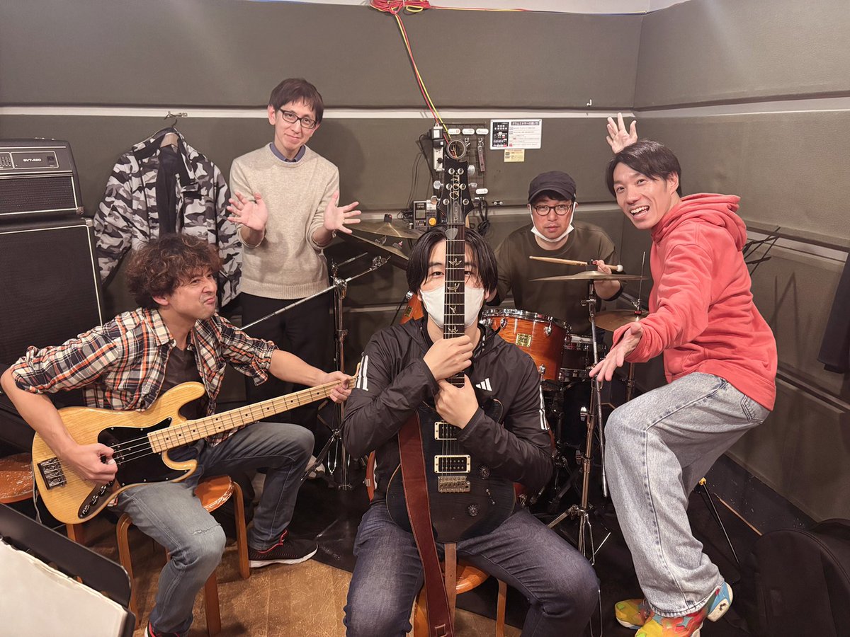 muko2kc's tweet image. 🌹🌹おかき生誕祭まで【あと2日】🌹🌹

11月30日はおかき生誕祭✨
おかきとおかきに関わる全ての人の愛に溢れたライブです😌
皆様へ、日頃感謝をこめてお届けします🩷

チケットのお求めはe+（イープラス）から
eplus.jp/sf/detail/4406…

#ムコムコ　#おかきバースデー　
#武庫川　#生演奏　#拡散希望