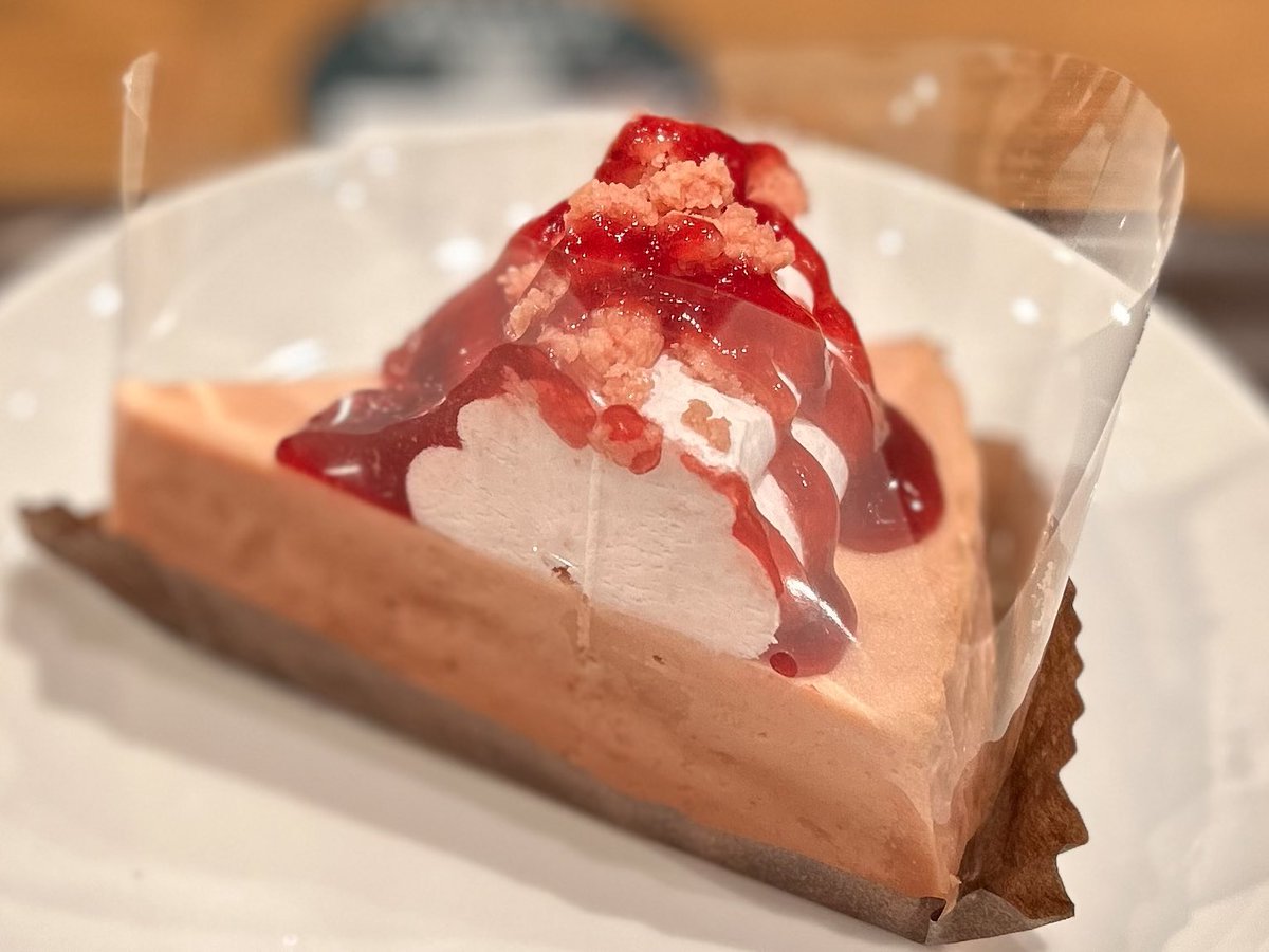 modelingMa's tweet image. スモア チョコレート ラテとストロベリーチーズケーキうま！