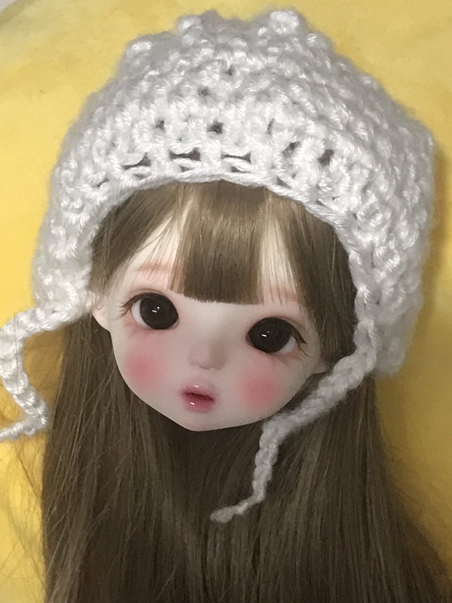 ppogeull's tweet image. (두 사진 다 무보정 일카입니다!) 
이 모자 만들어서 팔아볼려고 하는데 아직 결정을 못하겠어서ㅠ… 이거 판매하면 구매하실 분 있으실까 궁금해요!!🙈💕

P.S  아직 초보이고 손으로 만드는거라 완벽하지 못할수있어요! 가격은 얼마로 해야 좋을지 알려주세요🥺