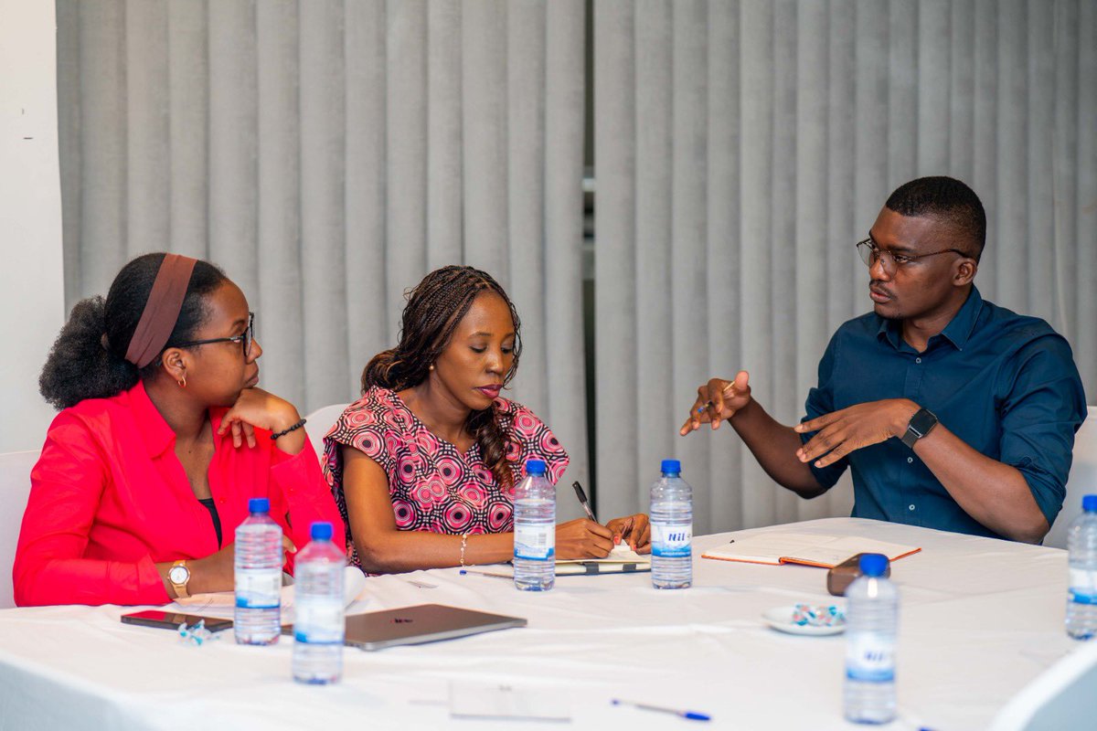 YouthConnektAf's tweet photo. Day 2 began with a focused review of the #YouthAdvisoryCouncil’s  Mandate and Terms of Reference, giving Advisors a clear understanding of their strategic role within YouthConnekt Africa.

Through scenario-based reflections and group breakouts, participants worked through real YCA challenges and explored how the Council can best contribute to strengthening youth-focused policies and programs across the continent.
