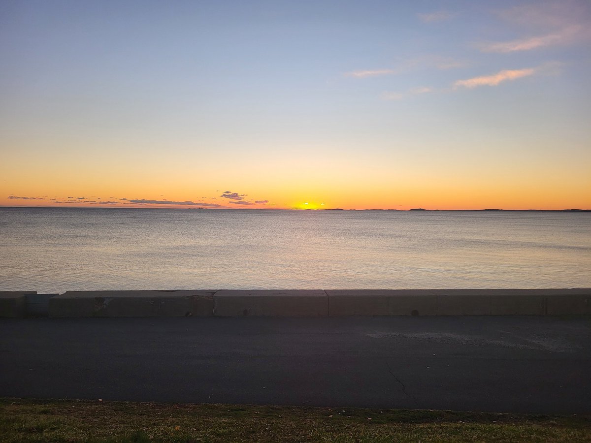 mcmsigmapihh's tweet image. Good Thanksgiving sunrise to all the Minifans, family and friends!!!!   
A glorious day!!!!!