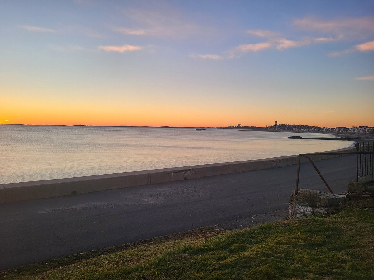 mcmsigmapihh's tweet image. Good Thanksgiving sunrise to all the Minifans, family and friends!!!!   
A glorious day!!!!!