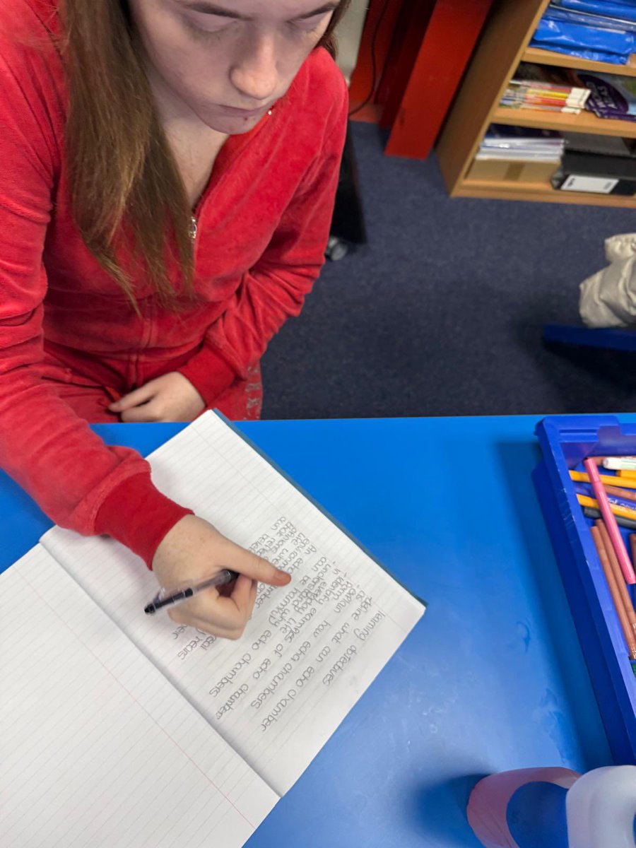 reintegreat's tweet image. 📢 This morning, as part of their Pixl Edge theory lesson, our Year 11 Group explored the important topic of communication and echo chambers! 🌐💬 They learned how these concepts impact our understanding and interaction with the world. 🙌✨ 

#PixlEdge #CommunicationMatters…