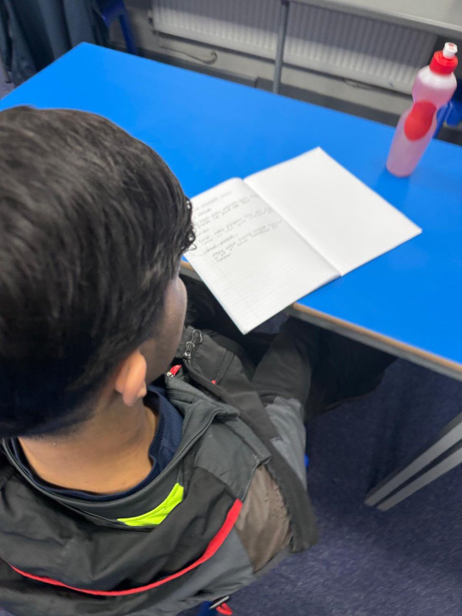 reintegreat's tweet image. 📢 This morning, as part of their Pixl Edge theory lesson, our Year 11 Group explored the important topic of communication and echo chambers! 🌐💬 They learned how these concepts impact our understanding and interaction with the world. 🙌✨ 

#PixlEdge #CommunicationMatters…