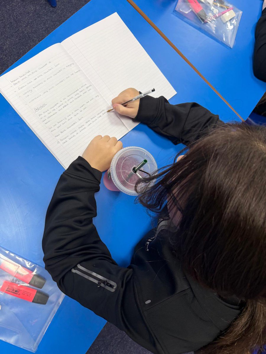 reintegreat's tweet image. 📢 This morning, as part of their Pixl Edge theory lesson, our Year 11 Group explored the important topic of communication and echo chambers! 🌐💬 They learned how these concepts impact our understanding and interaction with the world. 🙌✨ 

#PixlEdge #CommunicationMatters…