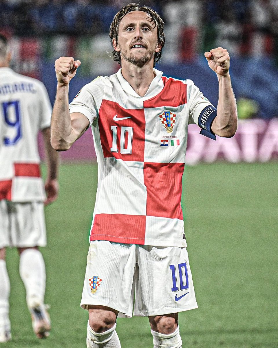 Semprista's tweet image. Luka Modrić joining AC Milan is the transfer of the season.