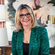 En tiempos difíciles y con niños difíciles, la psicóloga infantil 𝗨́𝗿𝘀𝘂𝗹𝗮 𝗣𝗲𝗿𝗼𝗻𝗮, desde Alicante, nos ayuda atender el fenómeno a partir de su libro 𝙃𝙞𝙟𝙤𝙨 𝙙𝙚 𝙖𝙡𝙩𝙖 𝙙𝙚𝙢𝙖𝙣𝙙𝙖, para ella un "maravilloso regalo".
#PrimerasVoces <a href="/radionihuil/">Radio Nihuil</a> <a href="/AlmuzaraLibros/">Almuzaralibros</a>