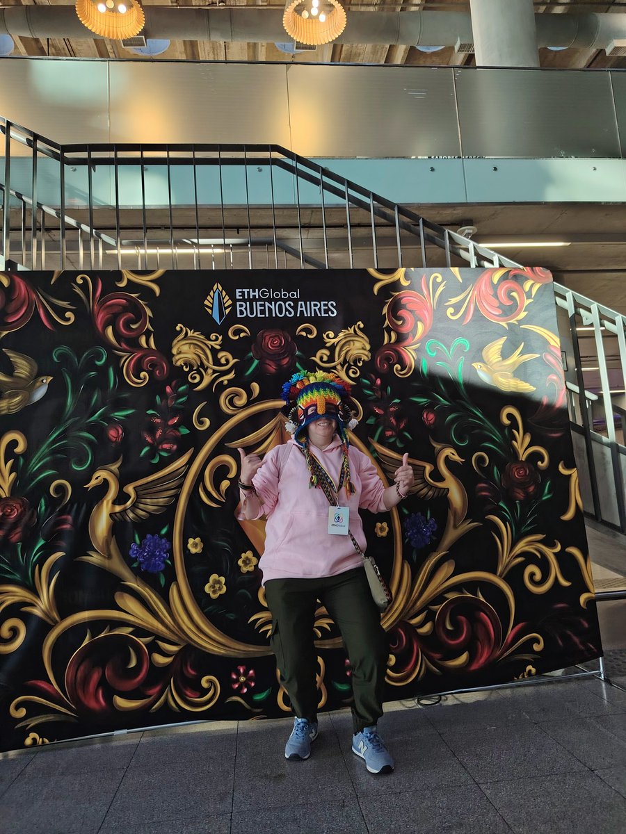 RocioGonzalezT9's tweet image. Grateful for this experience 🥰🚀💫.
Thanks @ETHGlobal @dev3pack @zk_monk @nym @crecimientoar
