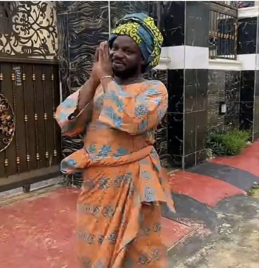 japh_man's tweet image. Them never even cancel burna wen NSOW debut 200/200 for Billboard 200 o
Wetin go happen now ??