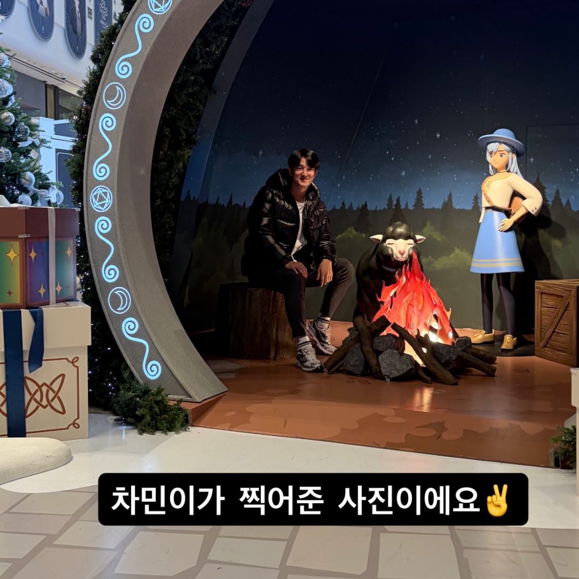 1der_ace's tweet image. 타팀팬 친구가 이사진 보고는
옆에 있는 양이랑 닮으셨다,,,,,이럼ㅜㅋㅋㅋㅋ
근데 반박불가 ㅇㄴ