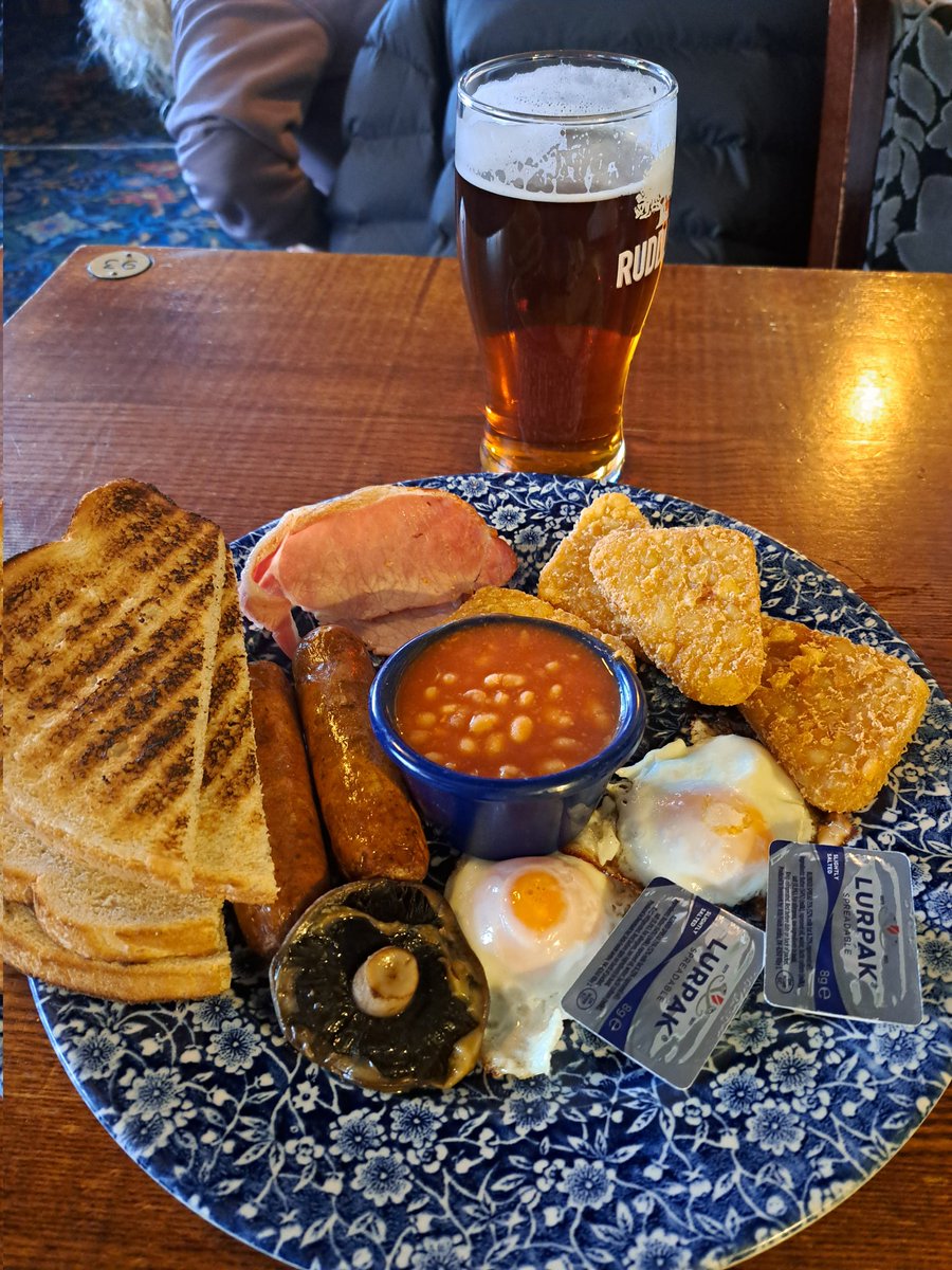 goldwynbird's tweet image. Just arrived in Norwich for a few days ... So time for a spoons brekkie 😎 #Wetherspoons #Norwich