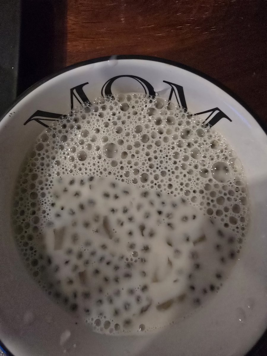 sibforyoux's tweet image. แก้บนที่น้ำตาลฟิล์มได้ออริแล้วบอกจะกินหนูนะคะ 

หนูต้ม (ห)นมตู้แล้วในตู้หมด บังเอิญไปเดินตลาดแล้วมี หนูเต้าหั้ม นั้มเต้าหู้  แถมทรงเครื่องให้เลยค่ะ 🤩