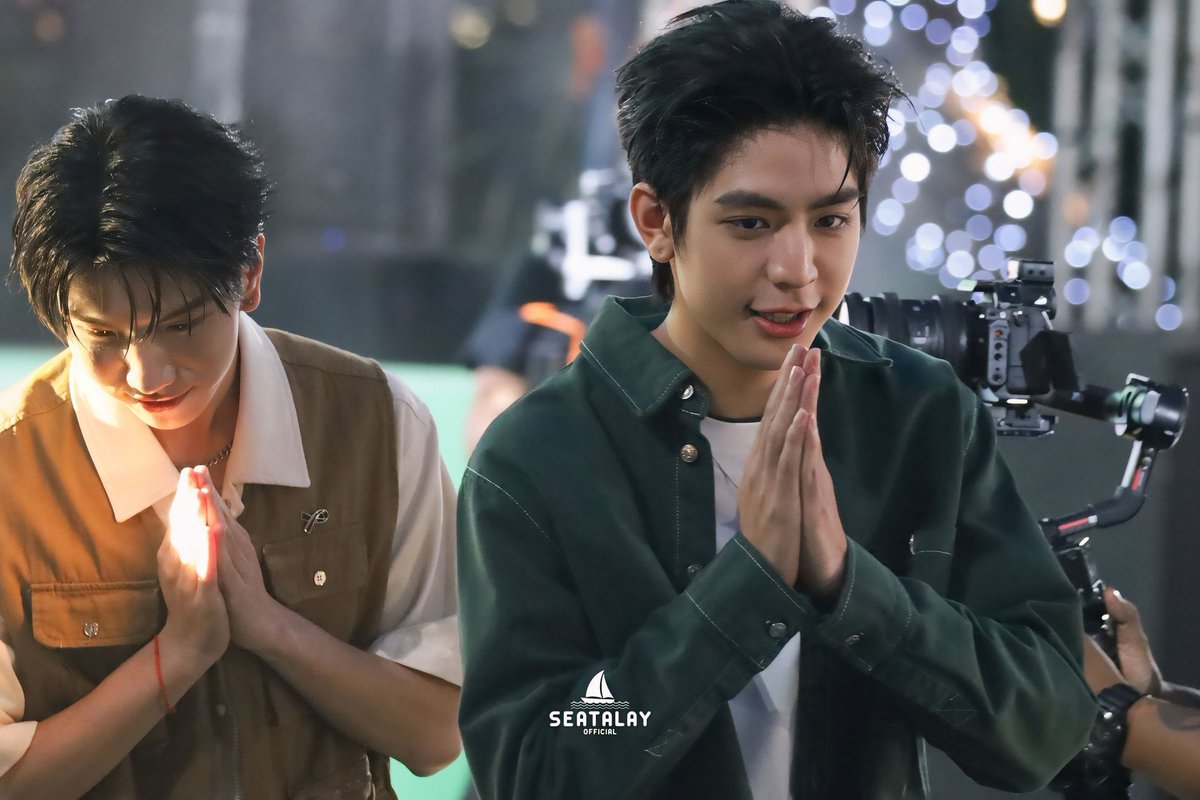 octobooing_'s tweet image. สีเขียวเหนี่ยวทรัพย์❌
สีเขียวเหนี่ยวใจ ✅✅

พี่ซีเดชผมเปิดผากคือที่สุดจริง ๆ หล่อมากก มารับผิดชอบใจนุ้ด้วยค่ะ ㅜㅜ

SEAKEEN ENJOY WITH OISHI 

#OishiClubxH2HGang 
♡ #sea_ta_lay | @sea_ta_lay 
#seakeen #ซีคีน