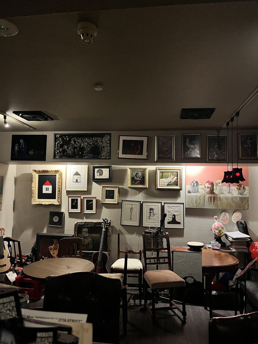 bar bellows OPEN
21:00~

ラスト出勤2つ目はベローズです！
いのまたさんは後ほど来られます！

早い時間はやのがお待ちしております
みんなで飲みましょー！
<a href="/bar_bellows/">music bar Bellows</a>