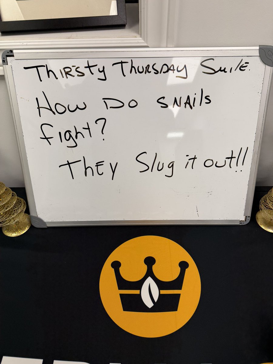 Good morning all and happy thirsty Thursday!  -7 with a WSW wind blowing at 12km/h windchill -12 under a cloudy sky. -5 n some flurries on call for the day. Hammering away getting things sorta caught up today shud be on track with the crew doing a great job while I was away 👍.