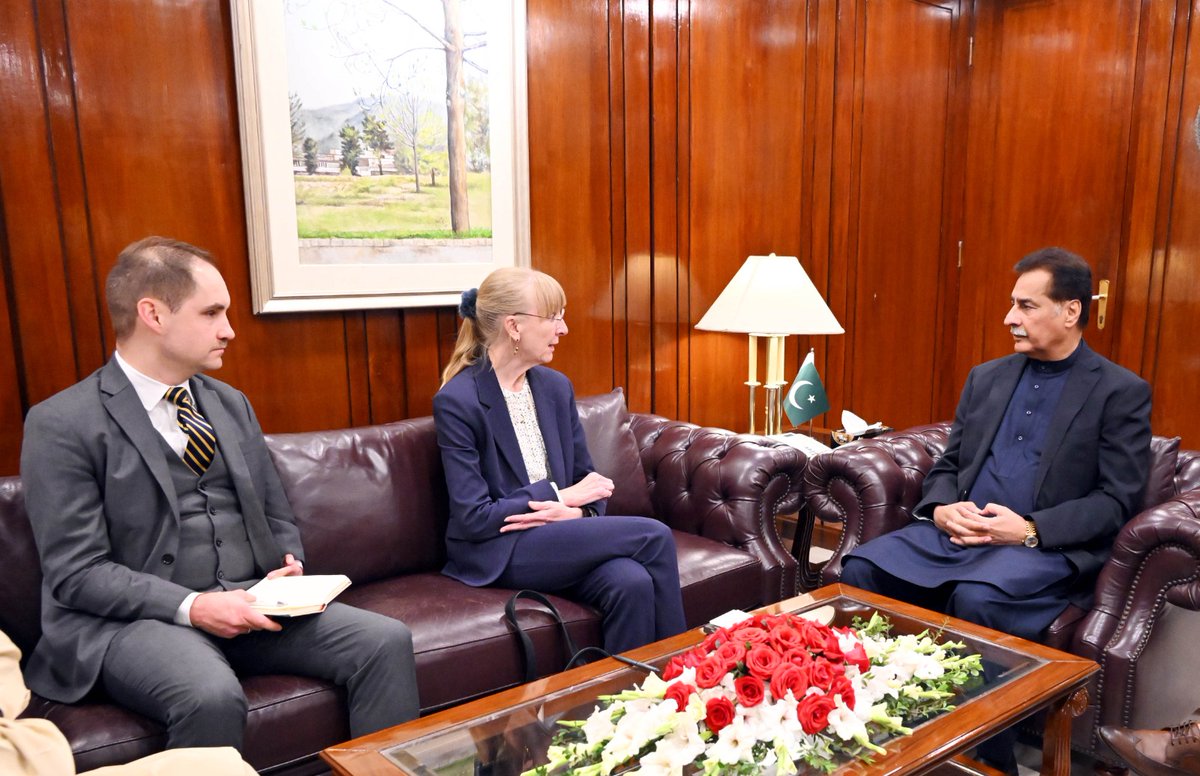 GermanyinPAK's tweet image. Pleased to meet the Hon. Speaker of the @NAofPakistan @AyazSadiq122 once again. We discussed matters of mutual interest and reaffirmed our commitment to further strengthening bilateral relations between our two countries.
#PakGermanDosti