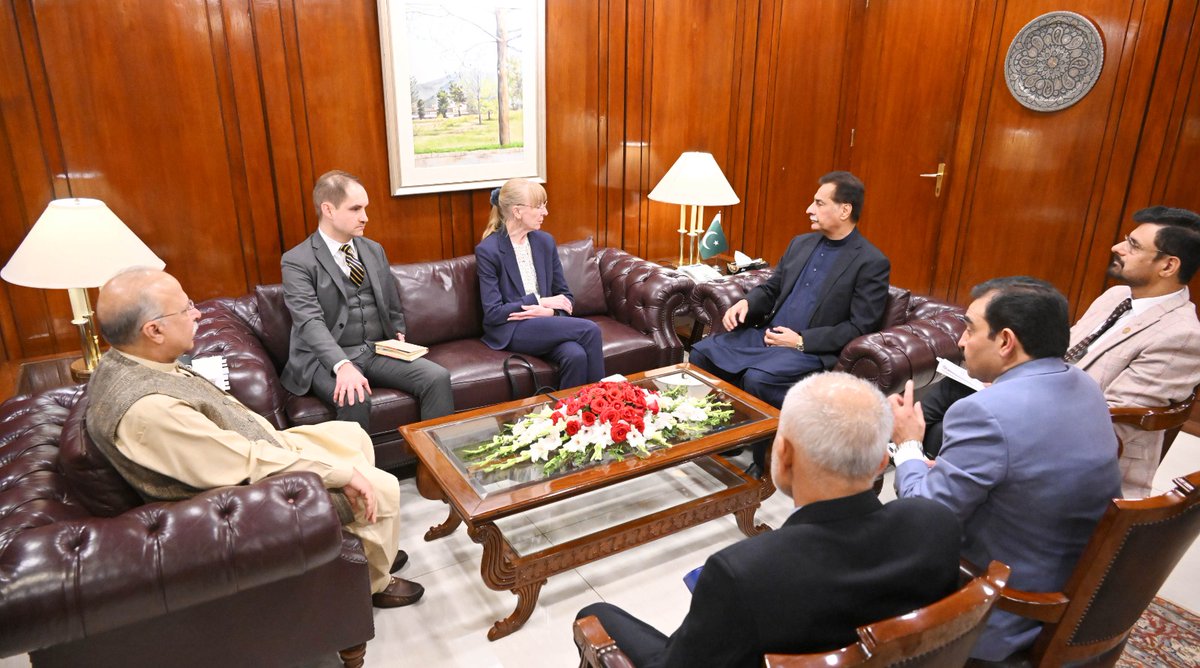 GermanyinPAK's tweet image. Pleased to meet the Hon. Speaker of the @NAofPakistan @AyazSadiq122 once again. We discussed matters of mutual interest and reaffirmed our commitment to further strengthening bilateral relations between our two countries.
#PakGermanDosti