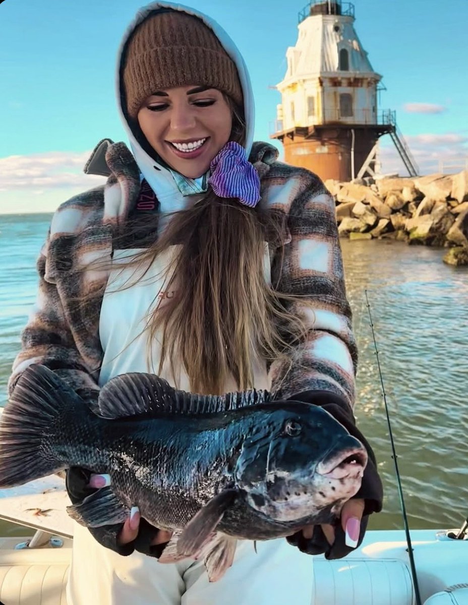 "Having the best Thanksgiving ever! Caught my first ever Blackfish and learned so much about fishing the northeast!' - <a href="/lauren/">Lauren M Friedman</a>.lila 

HAPPY THANKSGIVING 🦃🍗