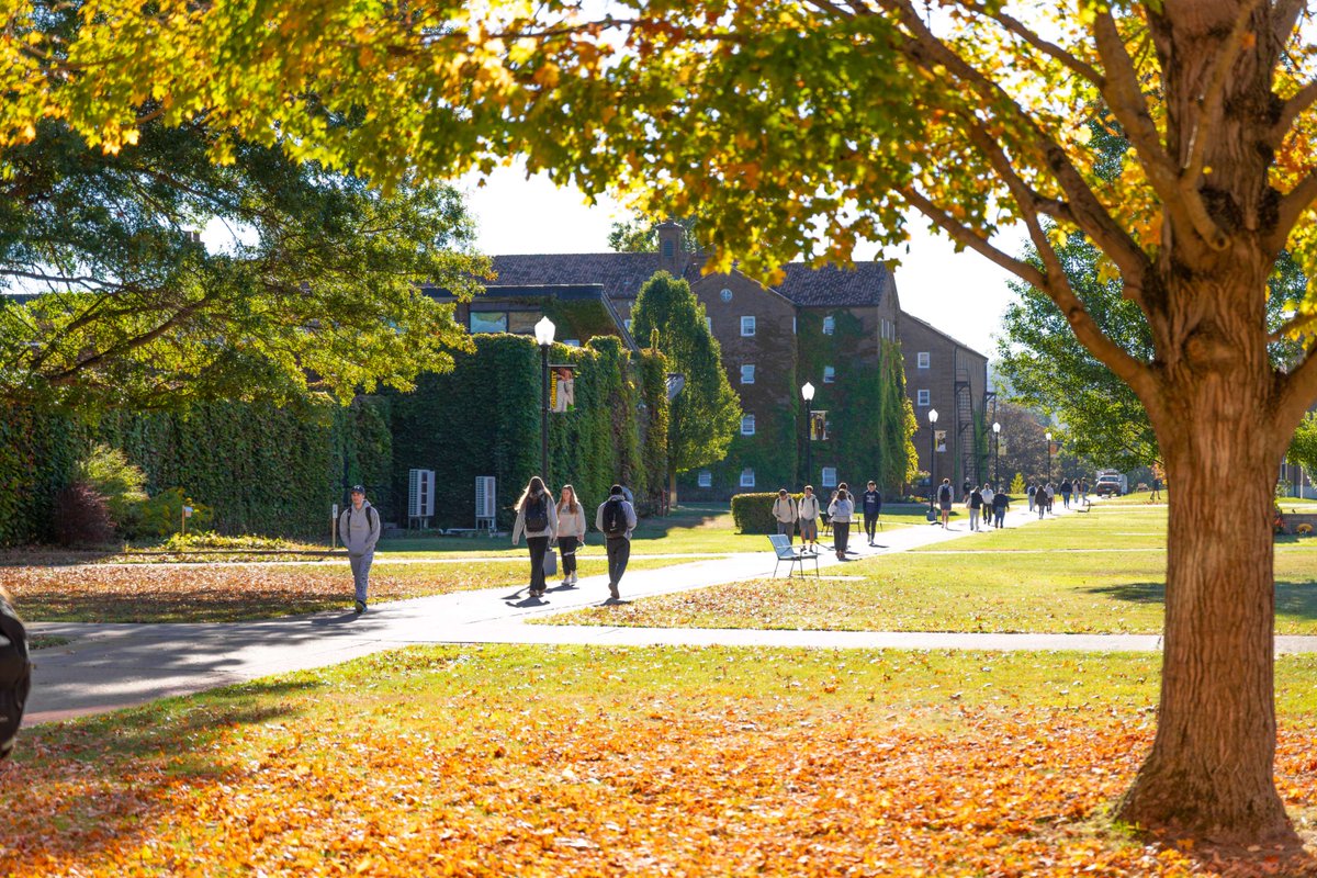 Happy Thanksgiving from St. Bonaventure University! 🦃

Today, we’re thankful for the #BonaFamily community that connects us and the Franciscan spirit that guides us.