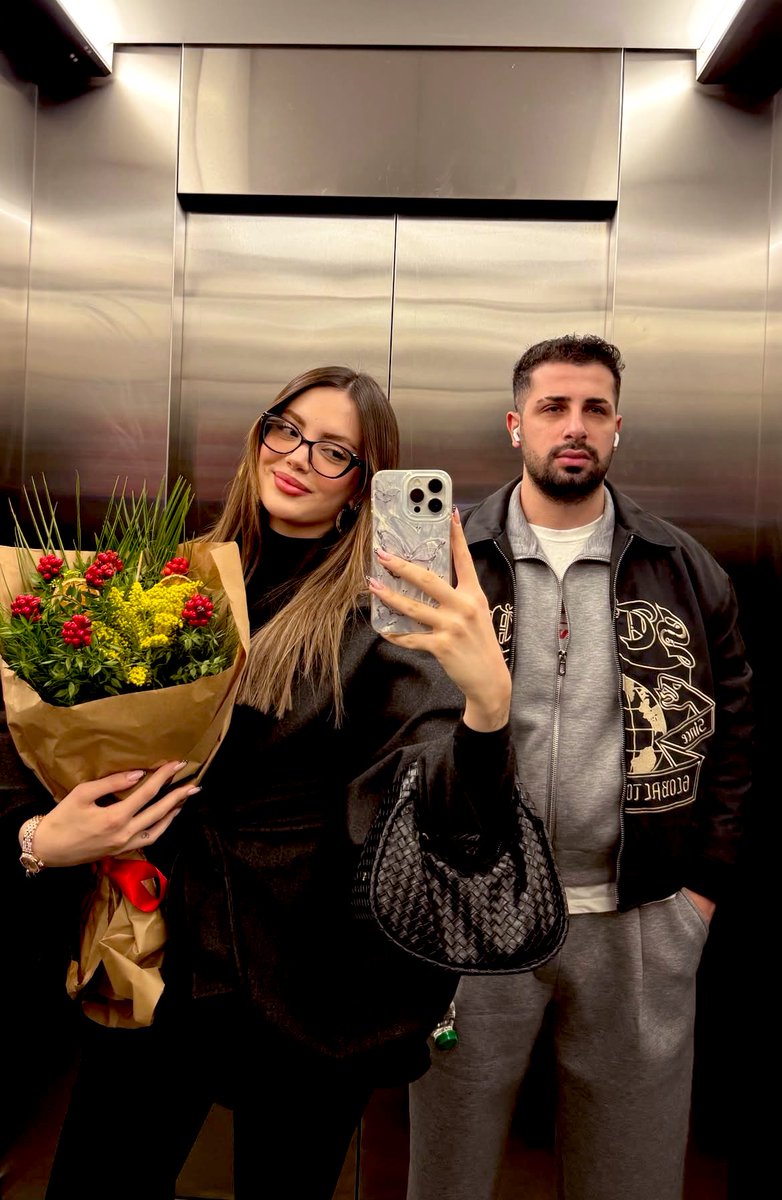 elsed999's tweet photo. Ya siz çok tatlısınız çok 😍🥰 #elsed https://t.co/NUacKp2Gcq