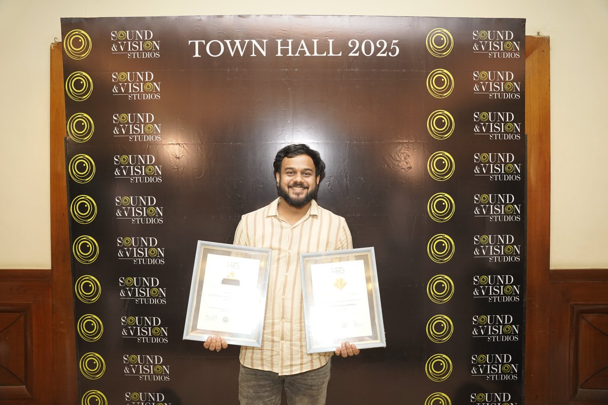 soundnvisionsts's tweet image. Congratulations, Athul Vittal Prabhu G, on winning the Value Award for Passion for Learning! Your eagerness to learn and grow makes a lasting impact every day and your commitment to knowledge lights the path for others!

#SVSAwards #Passionforlearning #SoundAndVisionStudios